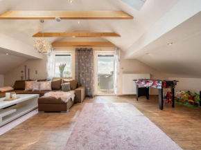 Inviting Apartment in Gleißenberg with Garden
